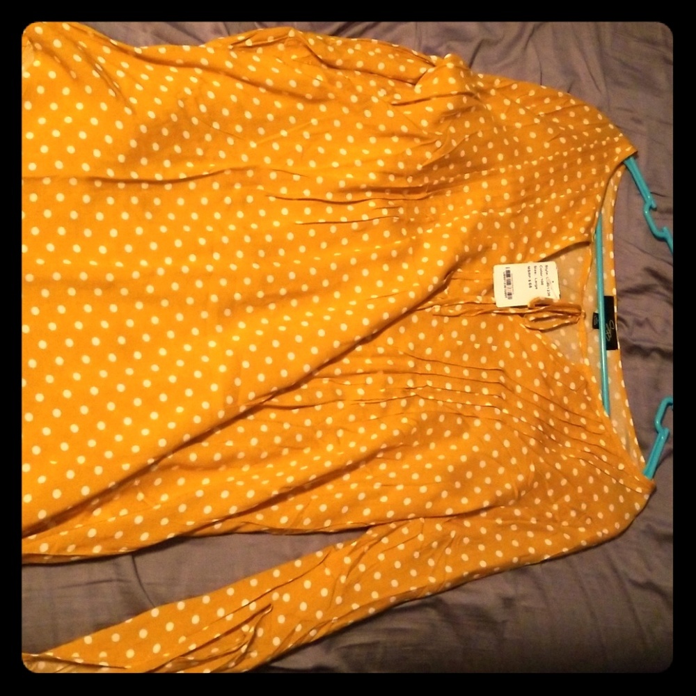 Suzanne Betro top